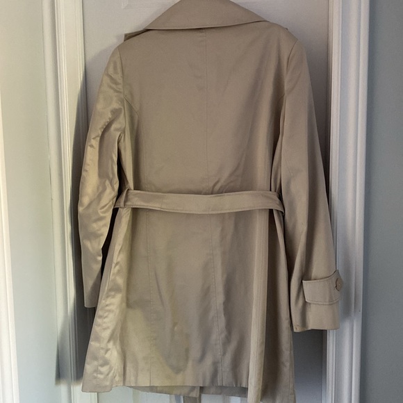 Trench Coat-size L - Picture 5 of 9